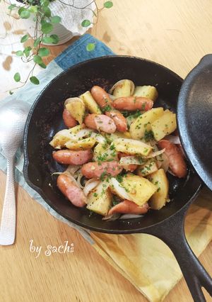 スキレットで!ガーリックジャーマンポテト-レシピのメイン写真