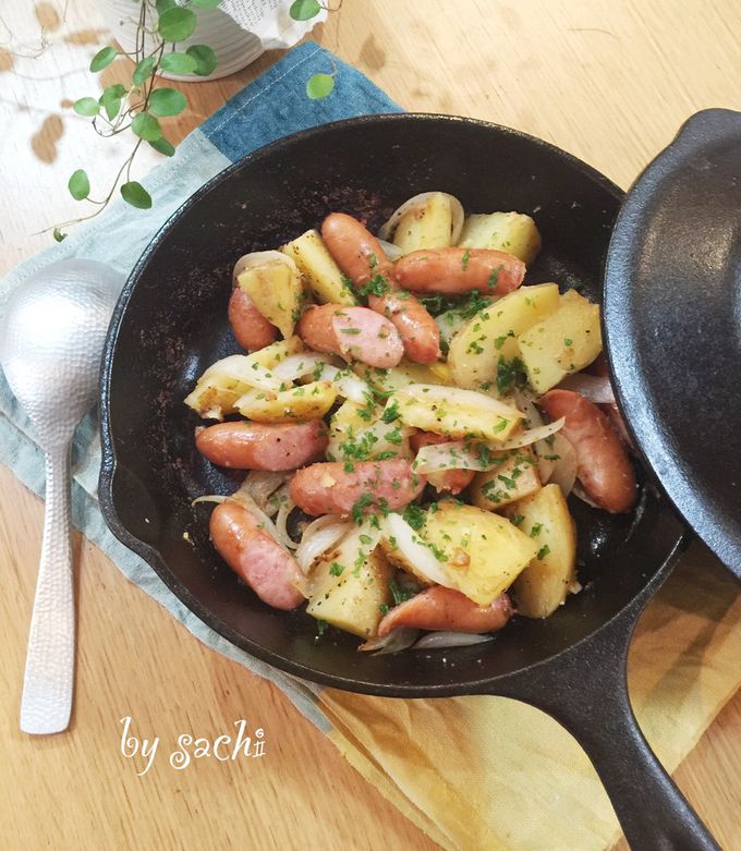 スキレットで！ガーリックジャーマンポテト by sachi825