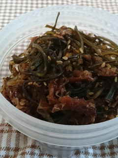 自家製甘辛じょうゆで♪昆布の佃煮-レシピのメイン写真