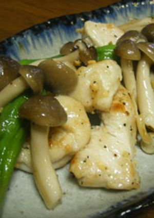 ふっくら 鶏胸肉としめじのシンプル炒め-レシピのメイン写真