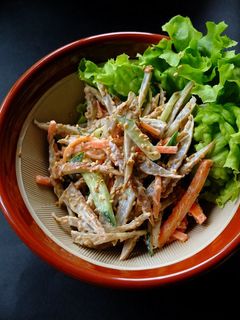 たっぷり胡麻入り☆ゴボウサラダ!-レシピのメイン写真