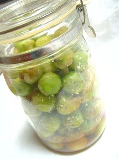 小梅の甘酢漬け♪-レシピのメイン写真
