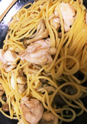 シメジと鶏肉のバター醤油パスタ-レシピのメイン写真