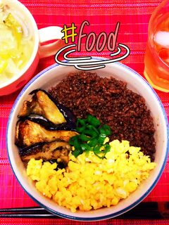 ナスの三色そぼろ丼と、簡単野菜スープ♡-レシピのメイン写真