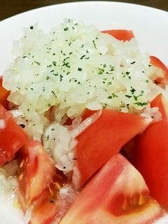 玉葱たっぷり~♡トマトのサラダ-レシピのメイン写真
