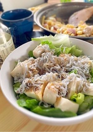 コンビニ食材で簡単豆腐しらすサラダ-レシピのメイン写真