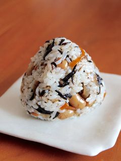 ひじき煮おにぎり-レシピのメイン写真