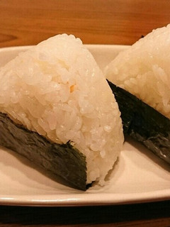 みんこんちの 焼かない鮭の簡単塩おにぎり-レシピのメイン写真