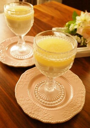 2色の可愛さ♡なめらか林檎ミルクプリン-レシピのメイン写真