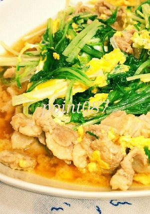 豚肉と水菜と卵の炒め蒸し(丼)-レシピのメイン写真