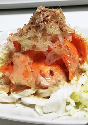 まるごとスライス玉ねぎ人参胡麻だれサラダ-レシピのメイン写真