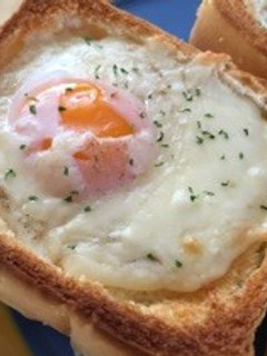半熟卵のチーズトースト-レシピのメイン写真