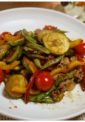 ズッキーニと豚肉のバルサミコ酢炒め-レシピのメイン写真