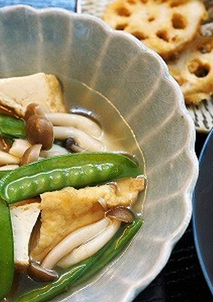 ダシが効いた！絹さやと厚揚げの煮物-レシピのメイン写真