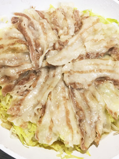 失敗無し!キャベツと豚バラの蒸し焼き♡-レシピのメイン写真