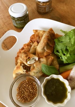 チーズの揚げ餃子・バジルソース-レシピのメイン写真