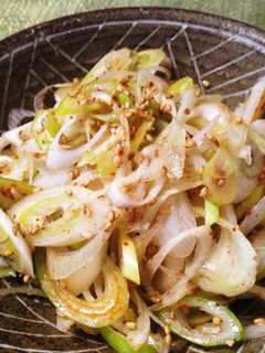 即席ラーメンにプラス!簡単ピリ辛ねぎ-レシピのメイン写真