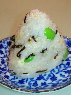 枝豆とチーズのオイルおにぎり-レシピのメイン写真