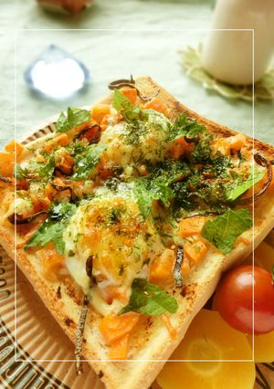 磯紫蘇香る❀刻み人参×温玉の味噌トースト-レシピのメイン写真