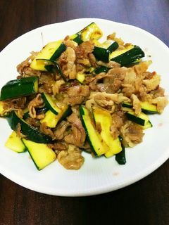 豚肉とズッキーニのタレ炒め-レシピのメイン写真