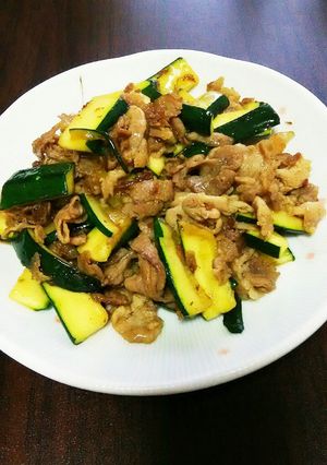豚肉とズッキーニのタレ炒め-レシピのメイン写真