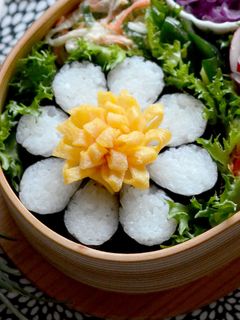 海苔巻かず◎お花型ご飯◎お弁当に♪-レシピのメイン写真