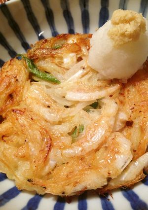 白海老と新玉ねぎのフライパンかき揚げ-レシピのメイン写真