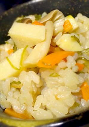 味付けは麺つゆだけ☆超簡単炊き込みご飯-レシピのメイン写真