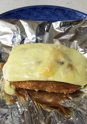 余ったコロッケにチーズのせて♪-レシピのメイン写真