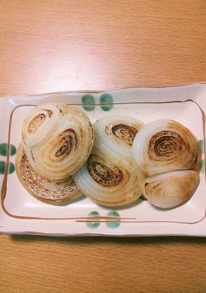 料理嫌いでも簡単！新玉ねぎのステーキ-レシピのメイン写真