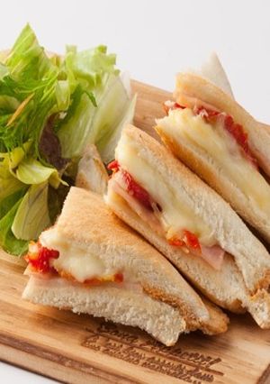ドライトマトのホットサンドイッチ-レシピのメイン写真