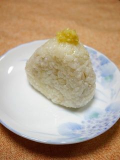 簡単!酢しょうがオイルおにぎり-レシピのメイン写真