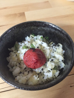 揚げ玉と大葉と梅干しのサッパリ食感ご飯-レシピのメイン写真