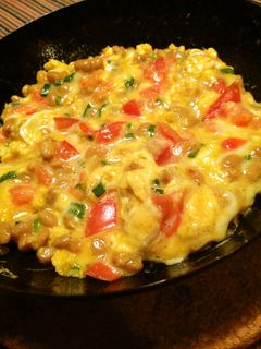 トマトと納豆のオープンオムレツ-レシピのメイン写真