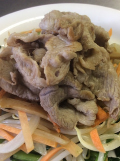 生姜焼きを一緒盛りで…^_^-レシピのメイン写真