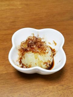 レンジで簡単!おいしい♪新たまバター醤油-レシピのメイン写真