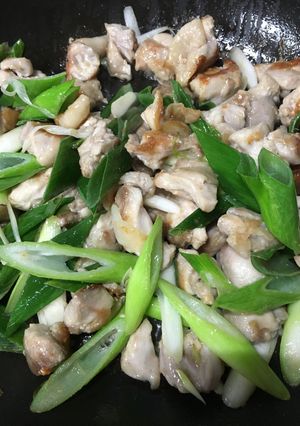 鶏モモとネギのフライパンで塩こしょう焼き-レシピのメイン写真