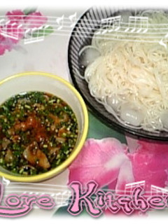 冷たい素麺に熱々豚肉つゆ♪-レシピのメイン写真
