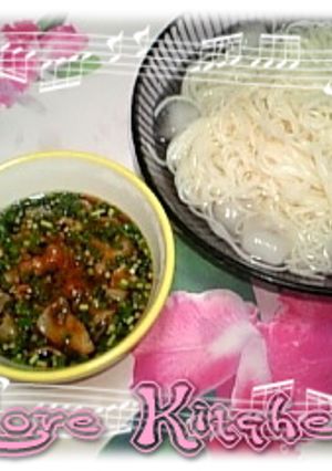 冷たい素麺に熱々豚肉つゆ♪-レシピのメイン写真