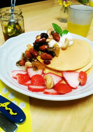 はちみつナッツ&フルーツで簡単パンケーキ-レシピのメイン写真