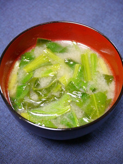 簡単!ほうれん草の胡麻味噌汁-レシピのメイン写真