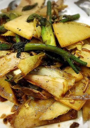 山菜食べよう！筍とウドのパパッと炒め-レシピのメイン写真