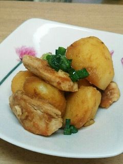 簡単!新じゃがと鶏むね肉の煮っころがし♪-レシピのメイン写真