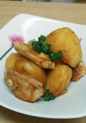 簡単！新じゃがと鶏むね肉の煮っころがし♪-レシピのメイン写真