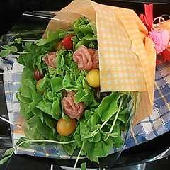 รูปของ 母の日♪ブーケサラダ