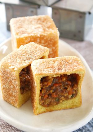 キューブ・ミニ焼きカレーパン-レシピのメイン写真