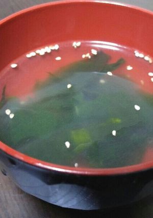 お湯を注ぐだけ！わかめスープ-レシピのメイン写真