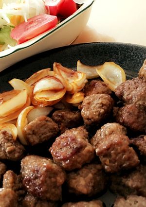 今日の晩ごはん♪みきママサイコロステーキ-レシピのメイン写真