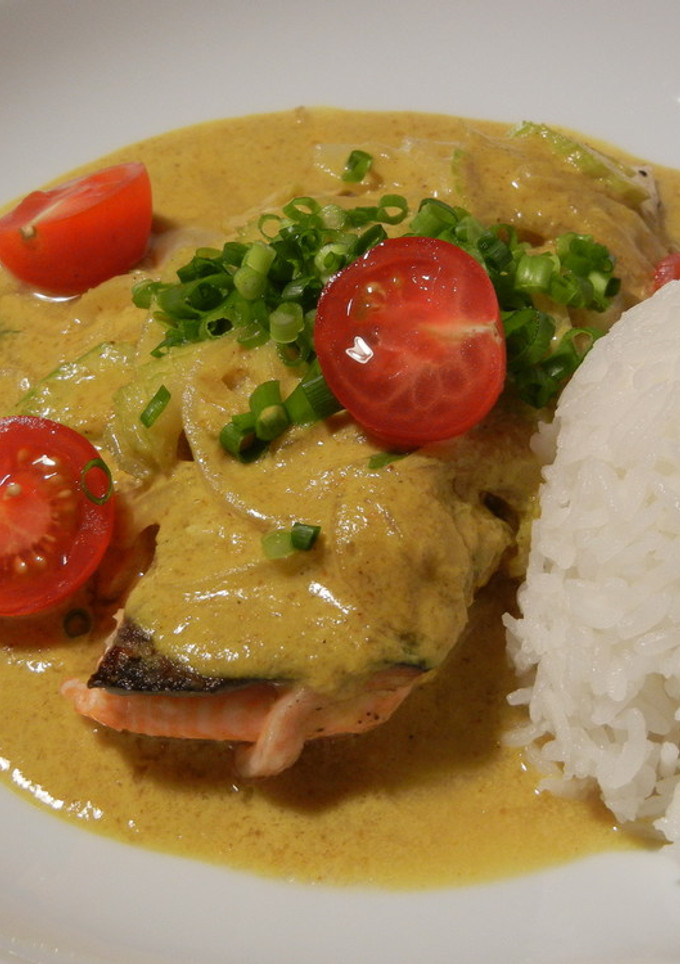タイ風カレーソース　de　鮭のムニエル-レシピのメイン写真