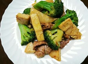 筍とブロッコリーのオイスターソース炒め-レシピのメイン写真